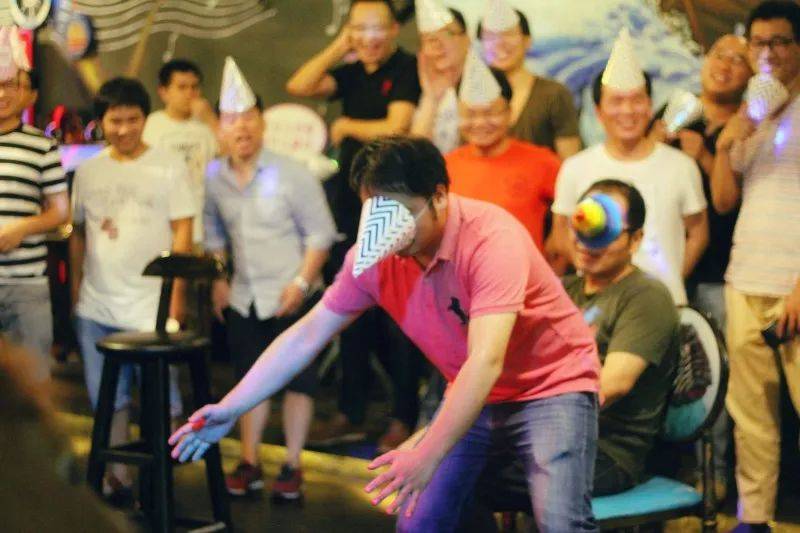 聚会游戏_聚会游戏大全和游戏规则_聚会游戏app