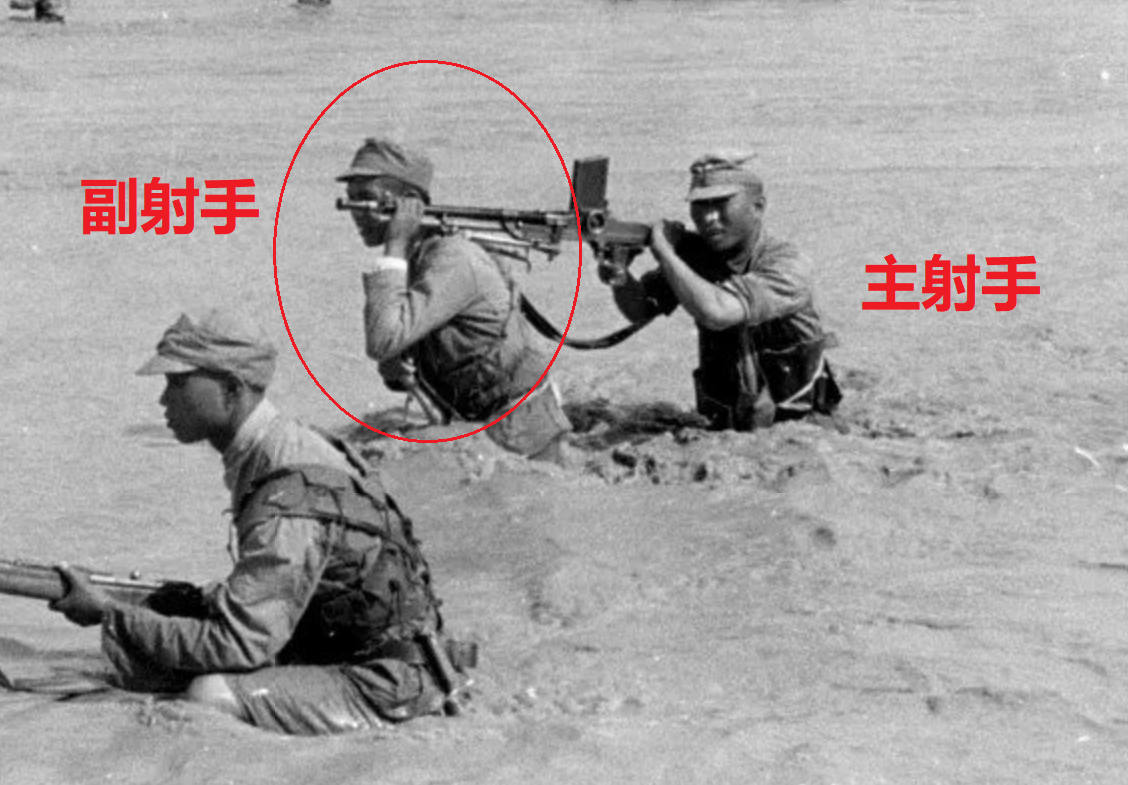 cf 双飞_cf生化沙漠双飞_cf怎么双飞卡位