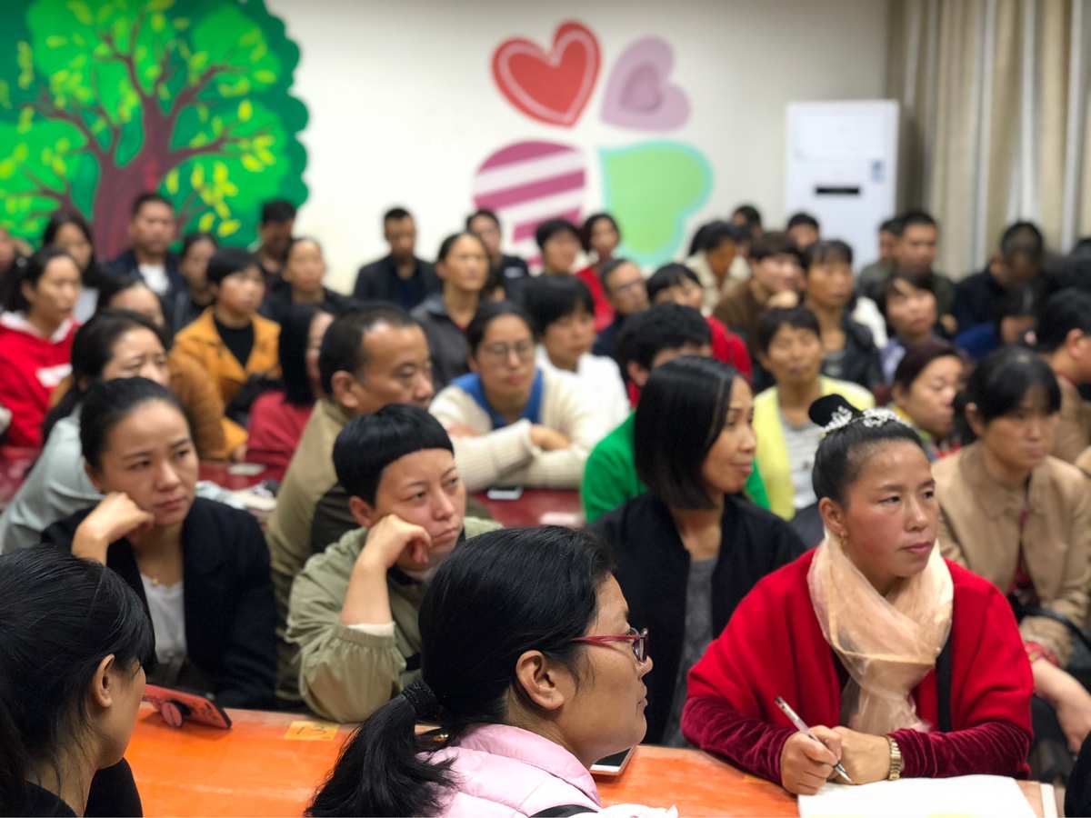 明日世界抢先版下载_中国式家长抢先版下载_小时代3抢先版下载