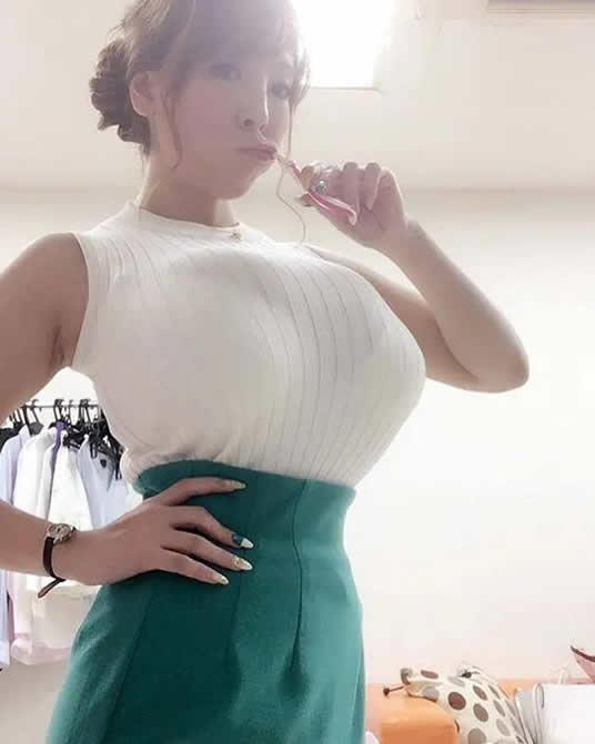 日本超乳_日本女同舔乳_日本少妇乳此动人
