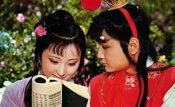 崔莺莺是哪部作品的人物_浅谈崔莺莺人物形象_崔莺莺人物介绍