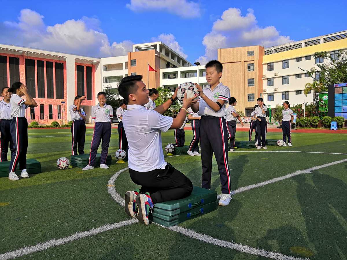 格力高巧心柔_高柔_催眠校花高莜柔
