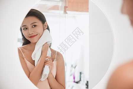美女尿尿_美女尿尿_美女尿尿