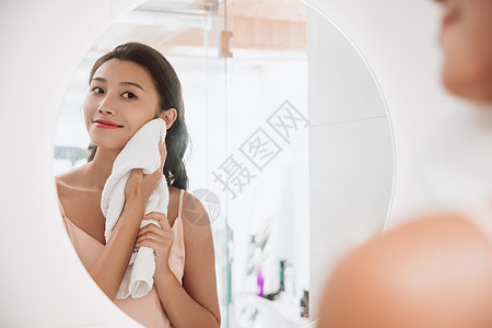 美女尿尿_美女尿尿_美女尿尿