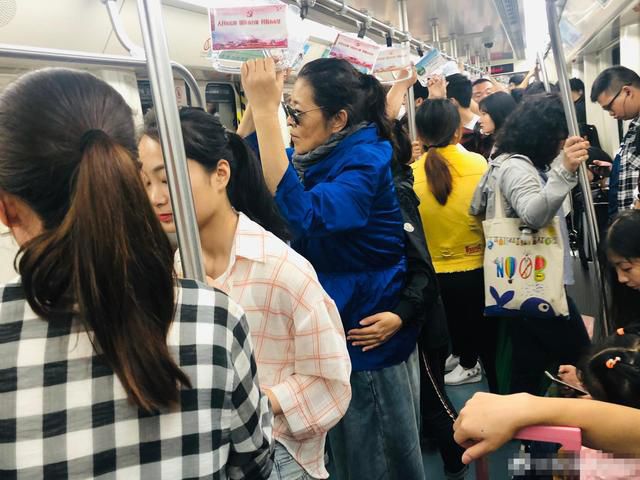 下载地铁逃生_地铁逃生正式服在哪下_地铁逃生正式服上线