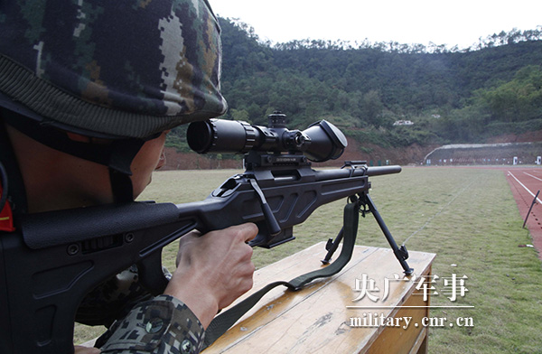 突击枪射击游戏下载手机版_突击射击破解版_射击突击战争