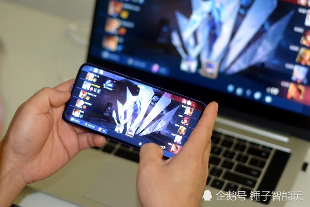 用手机做游戏笔记本能用吗-手机代替游戏笔记本，可行吗？