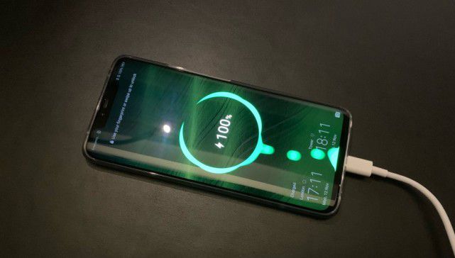 游戏手机充电宝：持久续航，畅玩无忧