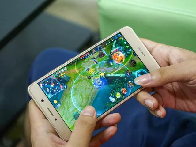 用手机玩游戏会变慢吗知乎_玩游戏会让手机变慢吗_玩手机游戏会变笨吗