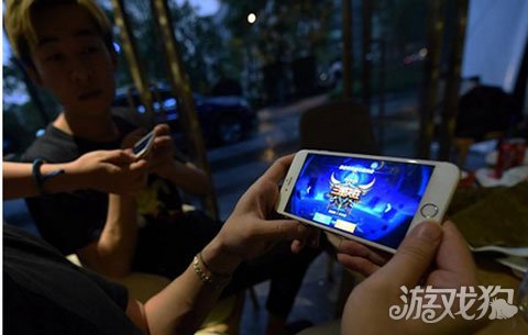 手机游戏2012排行榜前十名_手机游戏2023排行榜_游戏手机2024