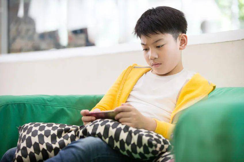 手机中国式家长小游戏下载_中国家长养成游戏_中国家长下载安装到手机