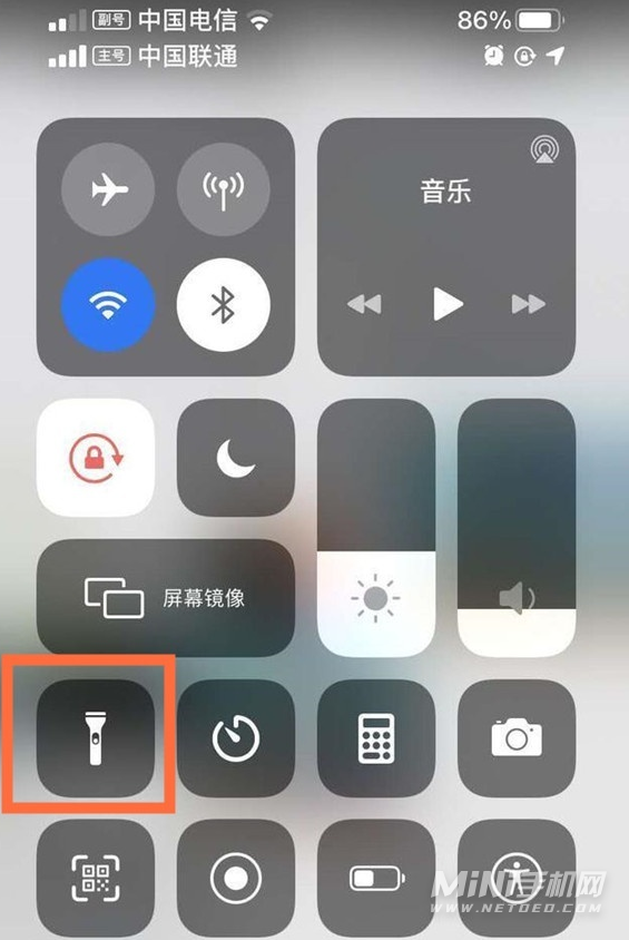 苹果11手电筒怎么打不开_苹果电筒开关_iphone手电筒打开没反应