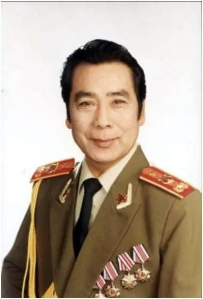 温哥华2010游戏手机：外表惊艳，内在强大，功能丰富
