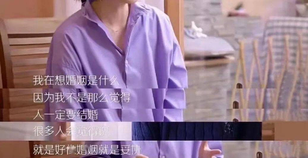 男生打游戏手机_一男子玩手机游戏被打_小伙玩手机