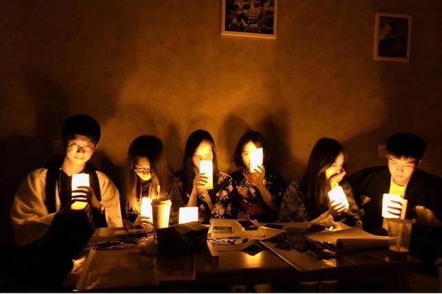 游戏手机学生玩游戏-老师揭秘：这个游戏手机学生，玩到底有多疯