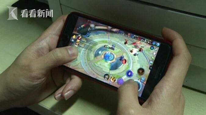 小学作文：手机游戏_小议手机游戏作文_作文小学手机游戏怎么写