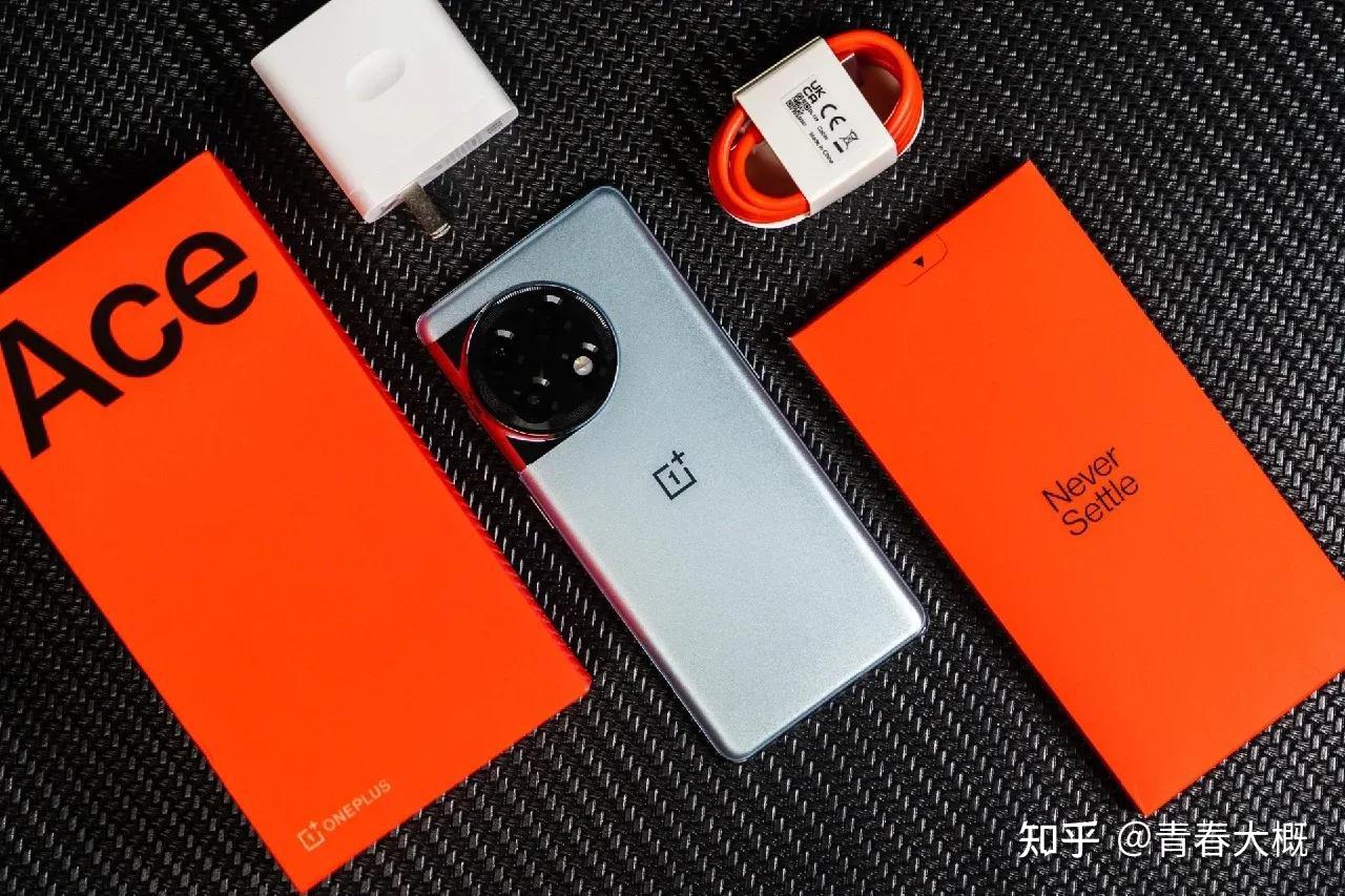 赛博朋克手机游戏_游戏手机克重_手机手机游戏