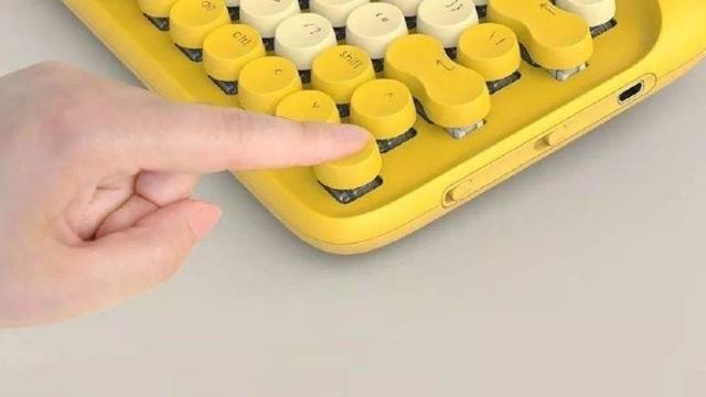 键盘数字错乱按什么键恢复_键盘数字按键错乱怎么恢复_键盘数字键乱了