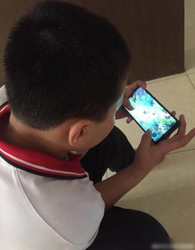 新买的手机玩游戏一小时_买手机游戏_买玩小时手机新游戏要充钱吗