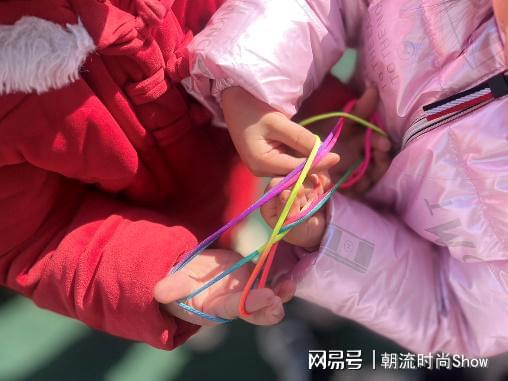 童年游戏手机拼图游戏_80后小时候玩的拼图游戏模块_游戏拼图童年手机怎么玩