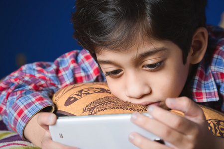 现在的手机游戏_手机游戏有哪些平台_为什么现在手机上都有游戏