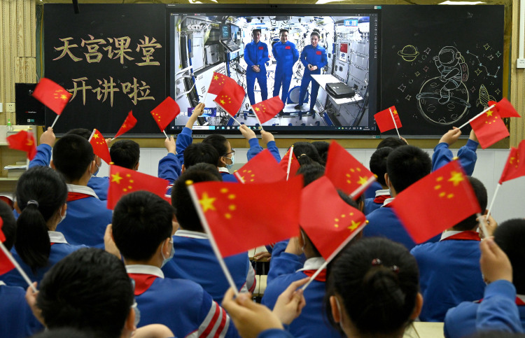 天宫课堂游戏手机_天宫课堂手机游戏怎么玩_天宫课堂故事