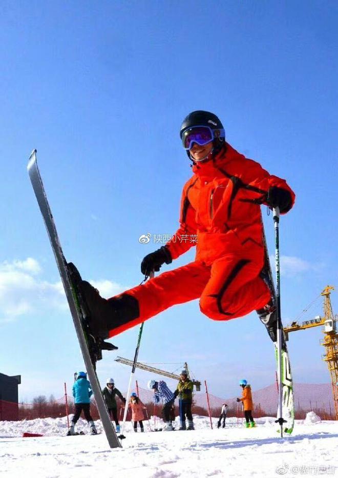 以前滑雪手机游戏叫什么_以前手机滑雪游戏_以前滑雪手机游戏推荐