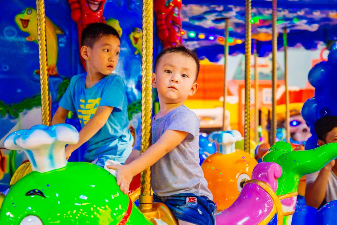 壁纸小孩可爱图片动漫_壁纸小孩手机游戏软件_小孩手机游戏壁纸