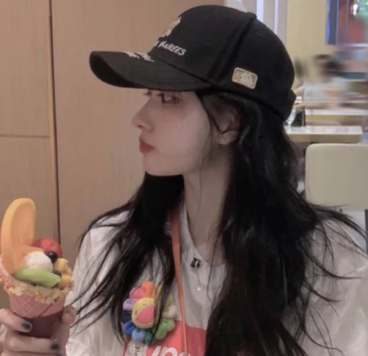 玩手机脸发烫怎么回事_烫头发把脸烫了怎么办_玩手机打游戏脸发烫怎么办